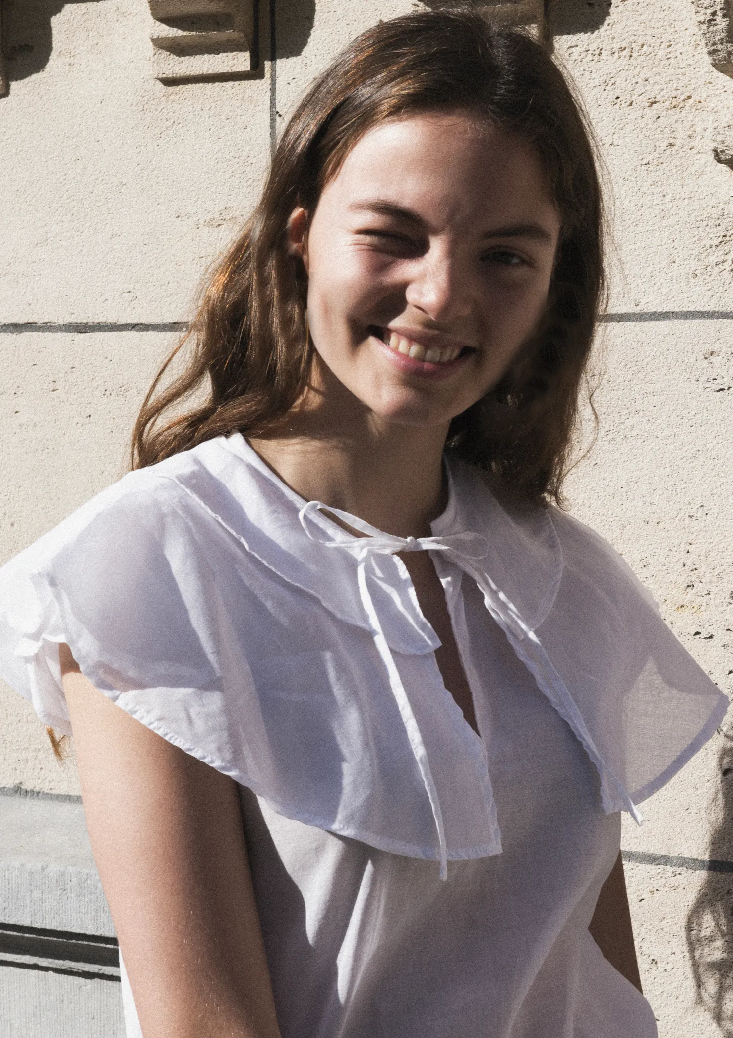 MaisonCléo Blouses>Blouse babydoll en coton blanc Lisa – Les prémices 3/4