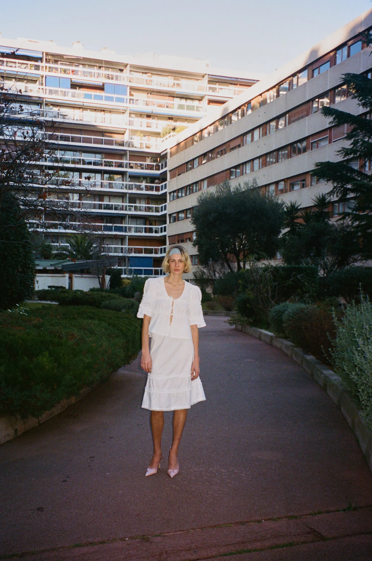 MaisonCléo Blouses>Blouse coton vichy bleu dentelle froufrous AGNES