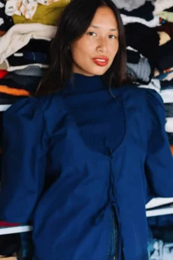 MaisonCléo Blouses>Blouse en coton bleu marine AGNES