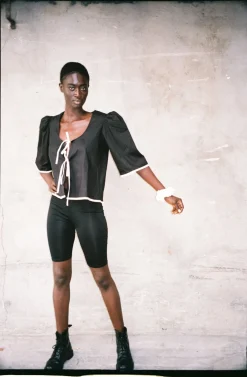 MaisonCléo Blouses>Blouse noire et blanche AGNES
