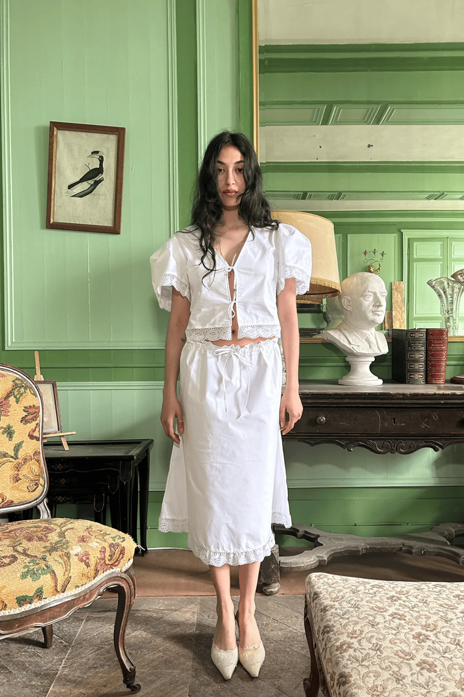 MaisonCléo Blouses|Tops>Blouse VANESSA en coton blanc avec grosses fleurs en dentelle