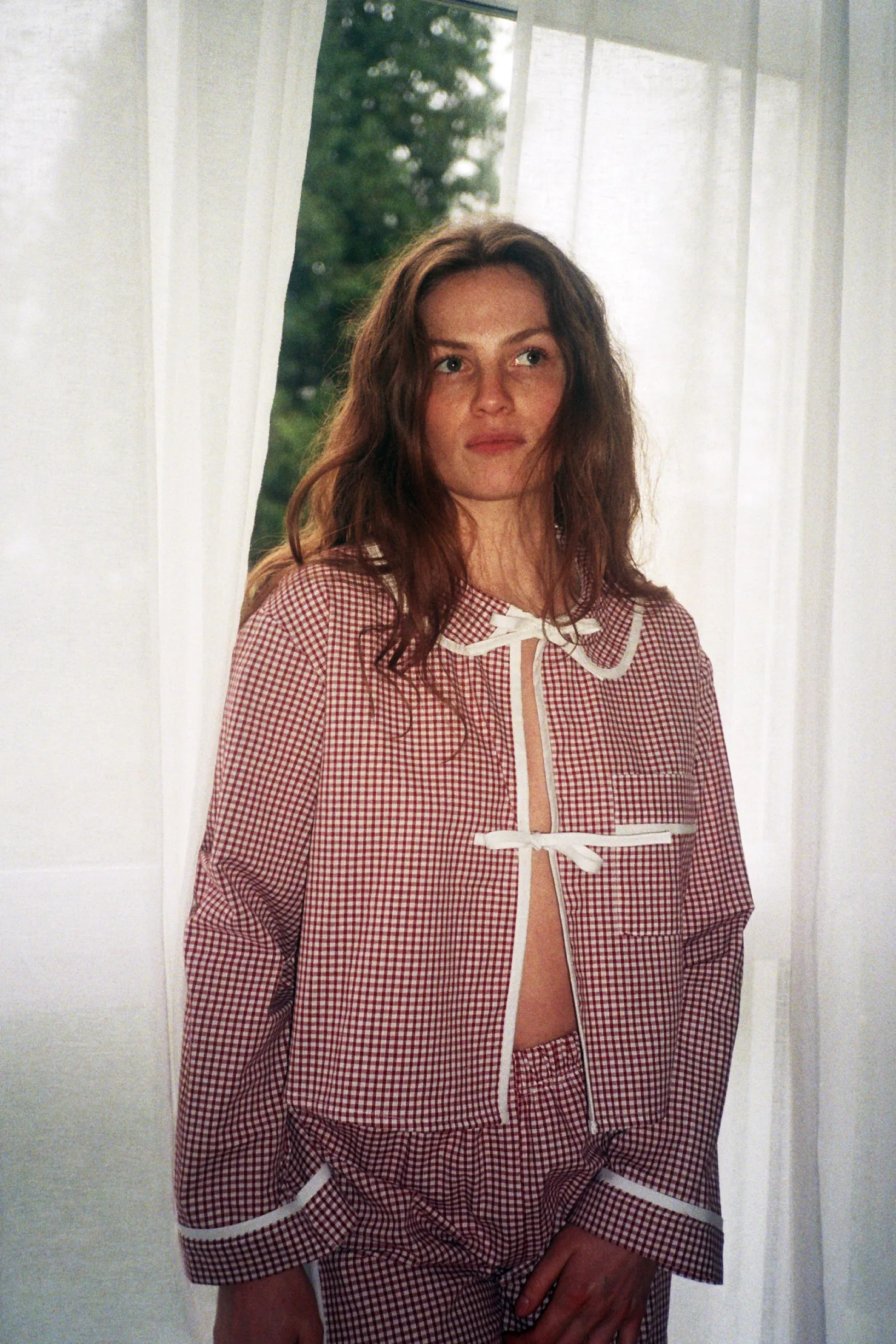 MaisonCléo Tops>Chemise pyjama CHARLENE en coton vichy rouge – HOLIDAYS CAPSULE 8/25