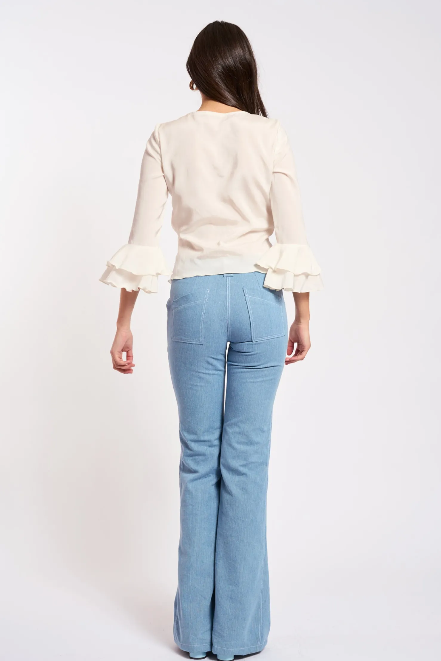MaisonCléo Pantalons / Shorts>COUP DE FOUDRE II – Jean évasé en denim bleu clair