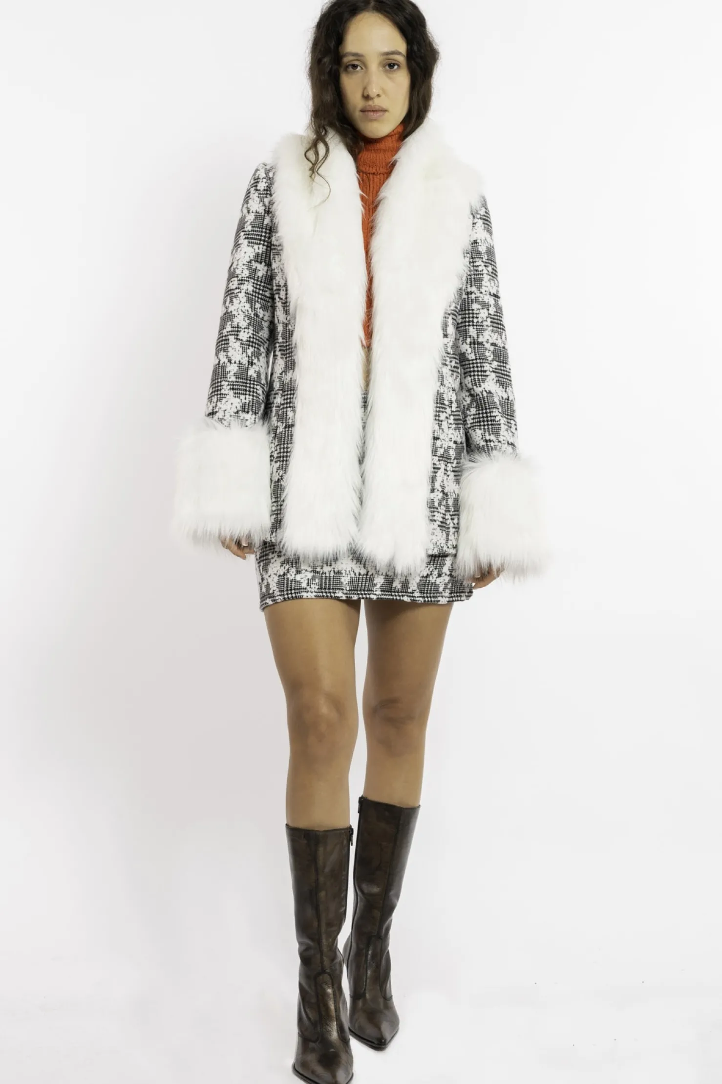 MaisonCléo Jupes>FW22 RUNWAY LOOK 25 – Mini jupe pied de poule fleurie en laine ANTONIA