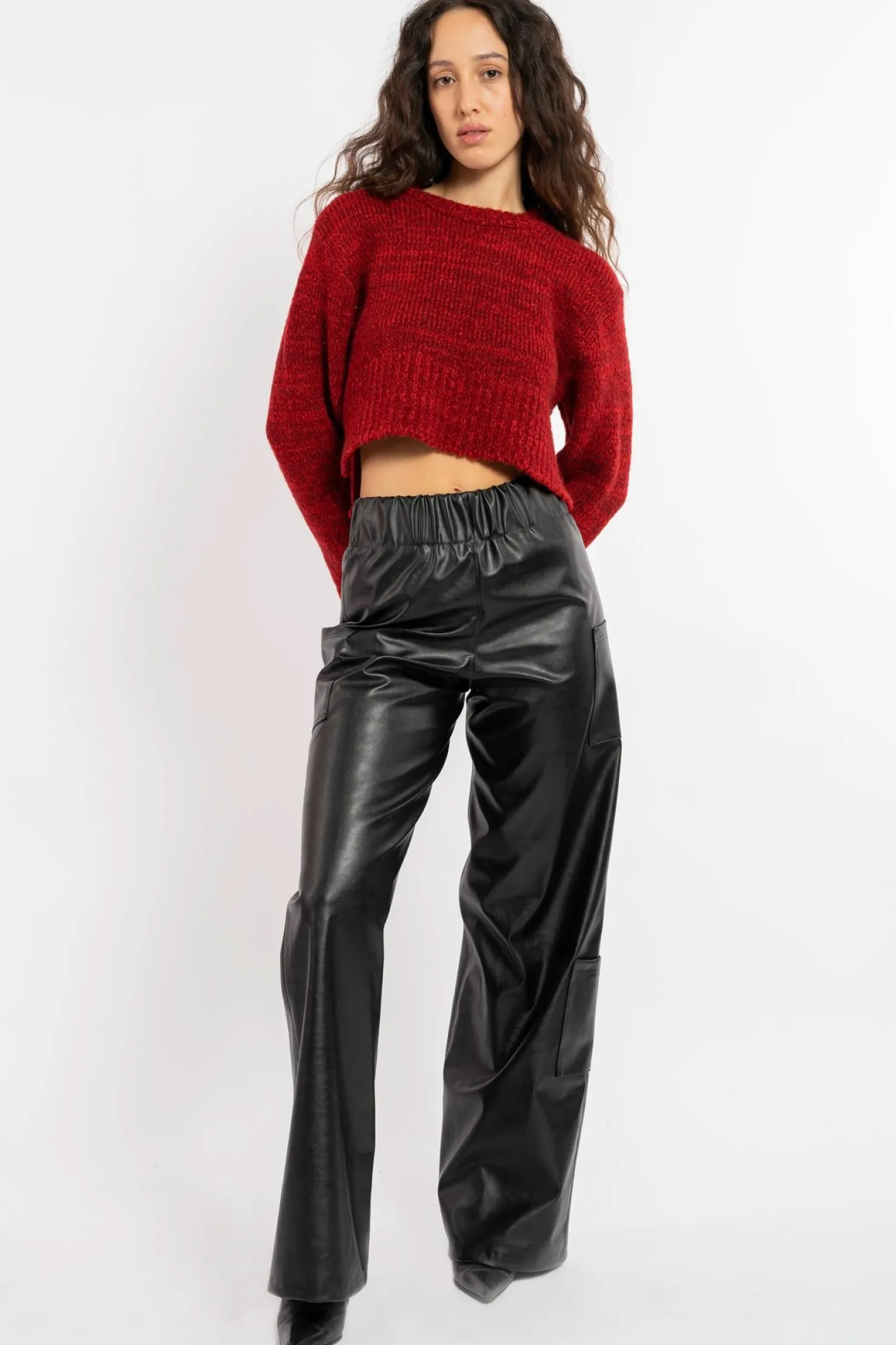 MaisonCléo Pantalons / Shorts>FW22 RUNWAY LOOK 14 – Pantalon large en simili cuir noir ANDRIA