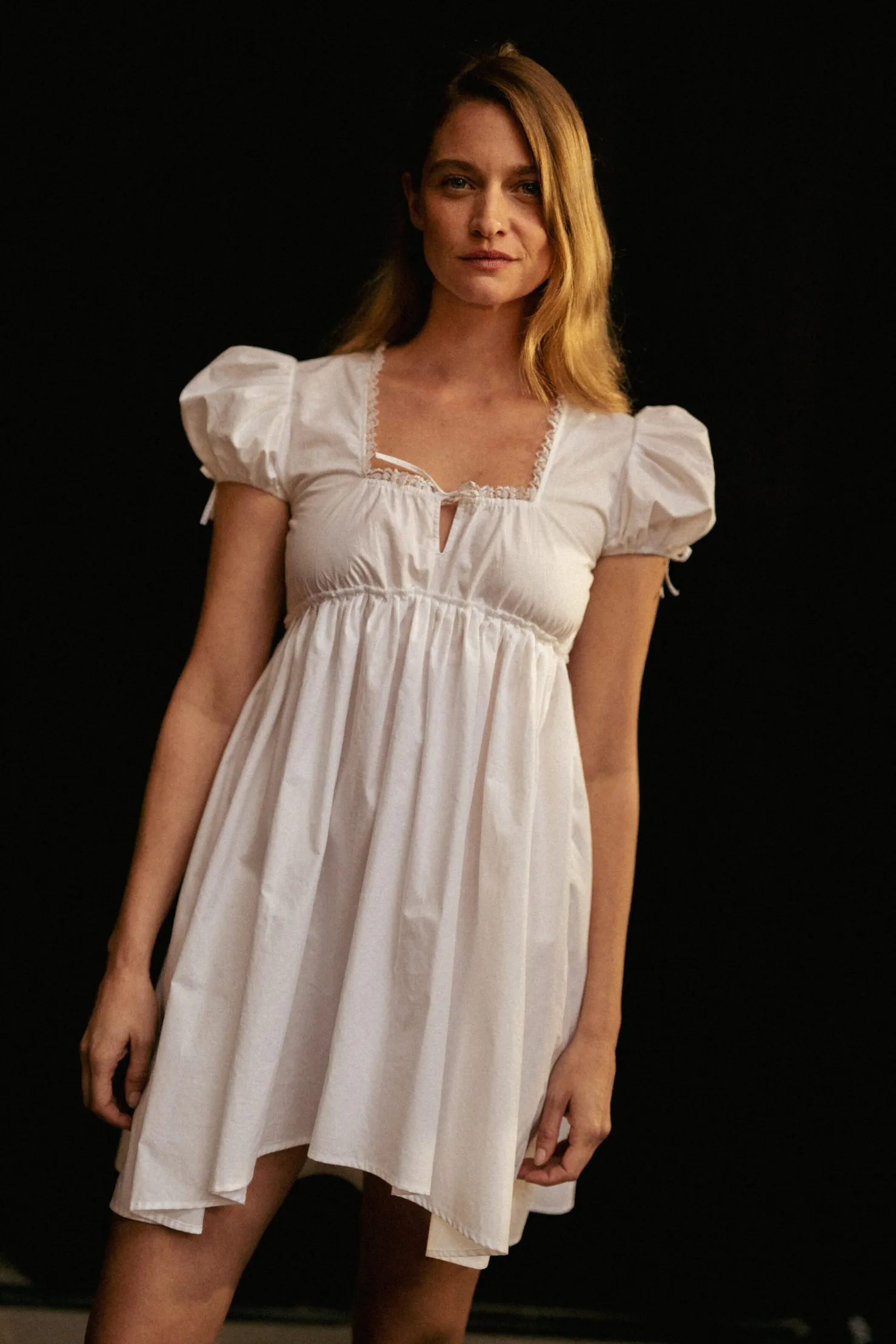 MaisonCléo Robes>FW22 RUNWAY LOOK 32 – Robe babydoll en coton avec parties en dentelle JOANNA