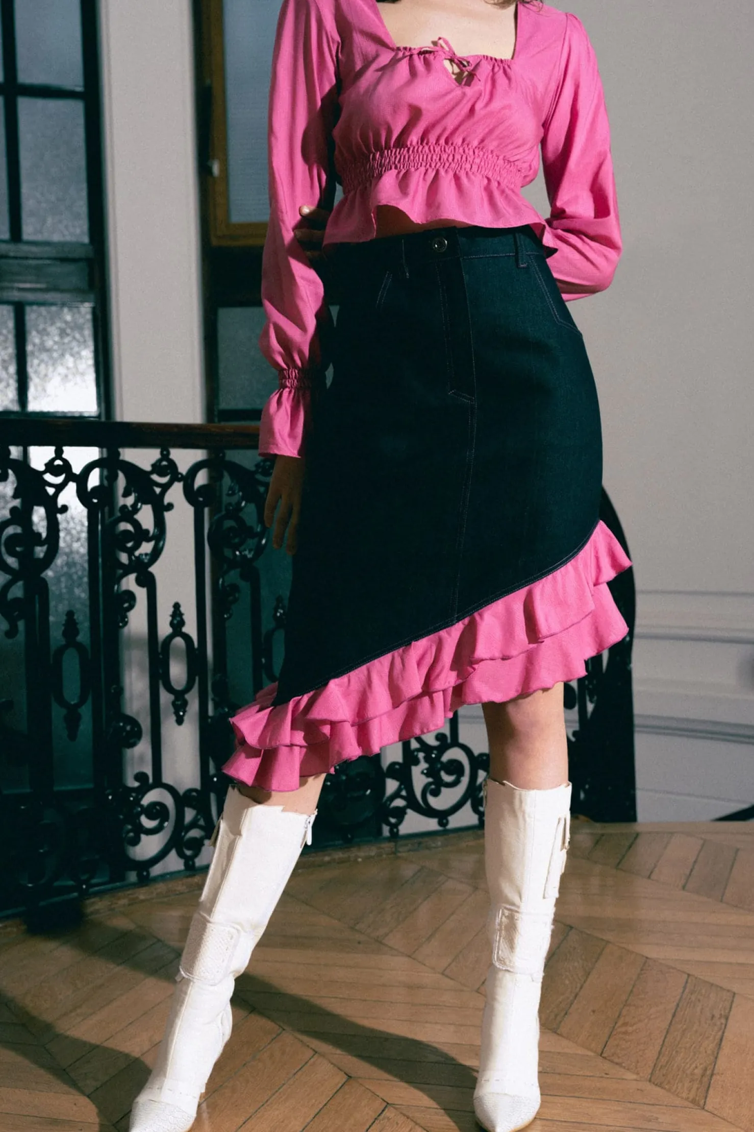 MaisonCléo Jupes>Jupe asymétrique en denim et volants en soie rose fuchsia BRIDGET