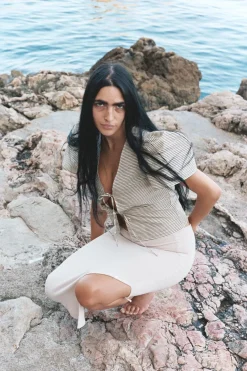 MaisonCléo Jupes>Jupe longue boutonnée en jersey beige avec fentes ajustables