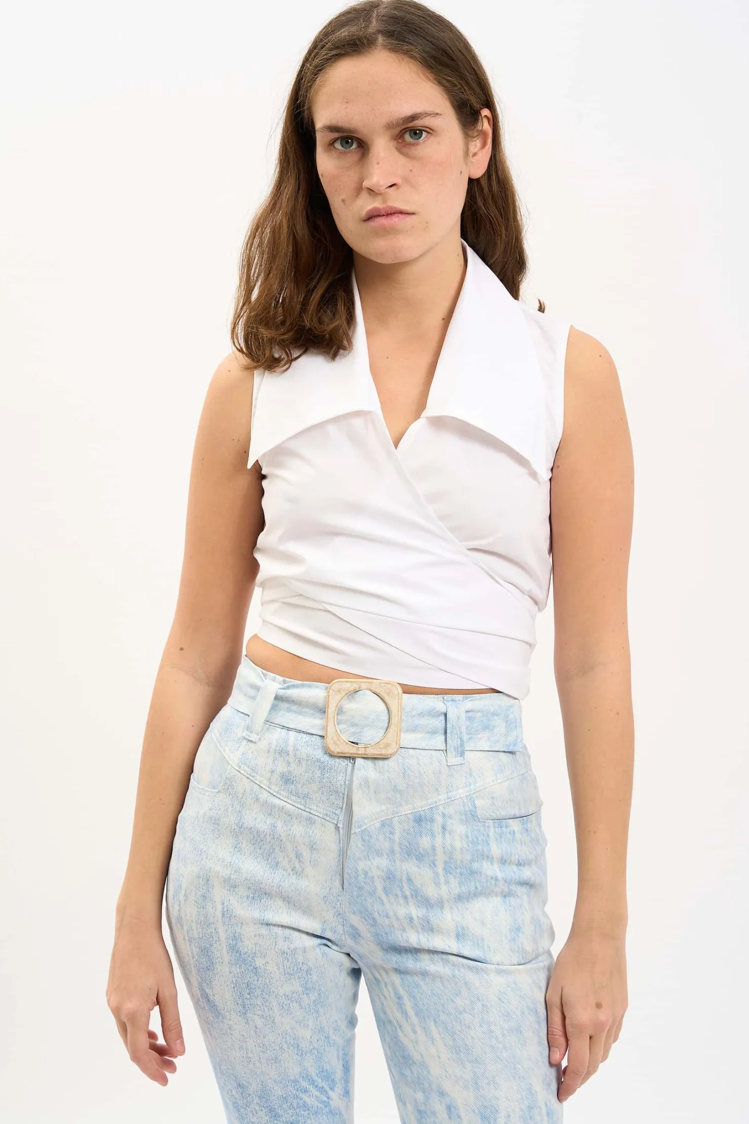 MaisonCléo Pantalons / Shorts>LA BADOULE LOOK 34 – Jean LISANDRO évasé en denim bleu ciel délavé irisé