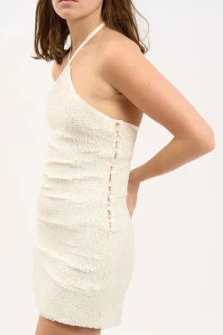 MaisonCléo Robes>LA BADOULE LOOK 31 – Robe dos nu ELIE blanche à sequins rectangulaires