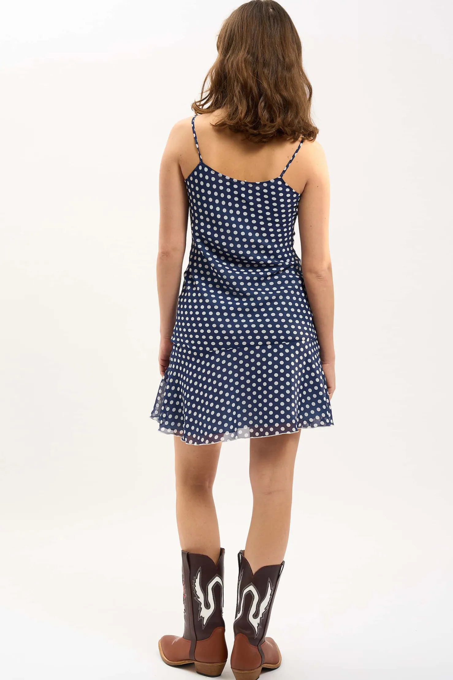 MaisonCléo Robes>LA BADOULE LOOK 17 – Robe YVETTE en mousseline de soie à pois marine évasée
