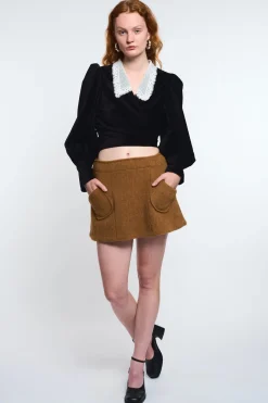 MaisonCléo Jupes>LA POUPETTE DÉFILÉ LOOK 5 – Jupe en laine épaisse et poches marron camel AZENOR
