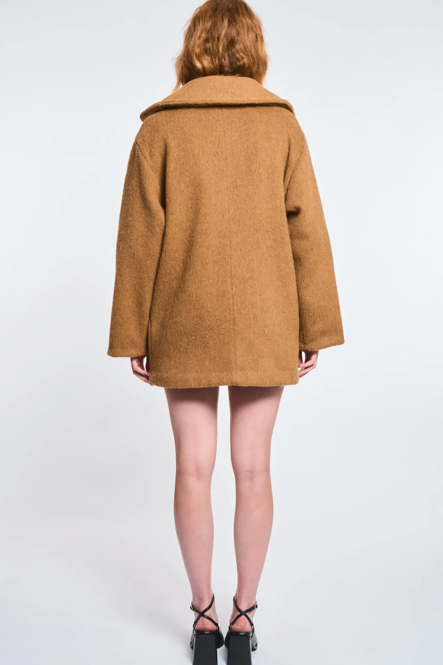 MaisonCléo Vestes / Manteaux>LA POUPETTE DÉFILÉ LOOK 5 – Manteau en laine épaisse ARGANE marron camel