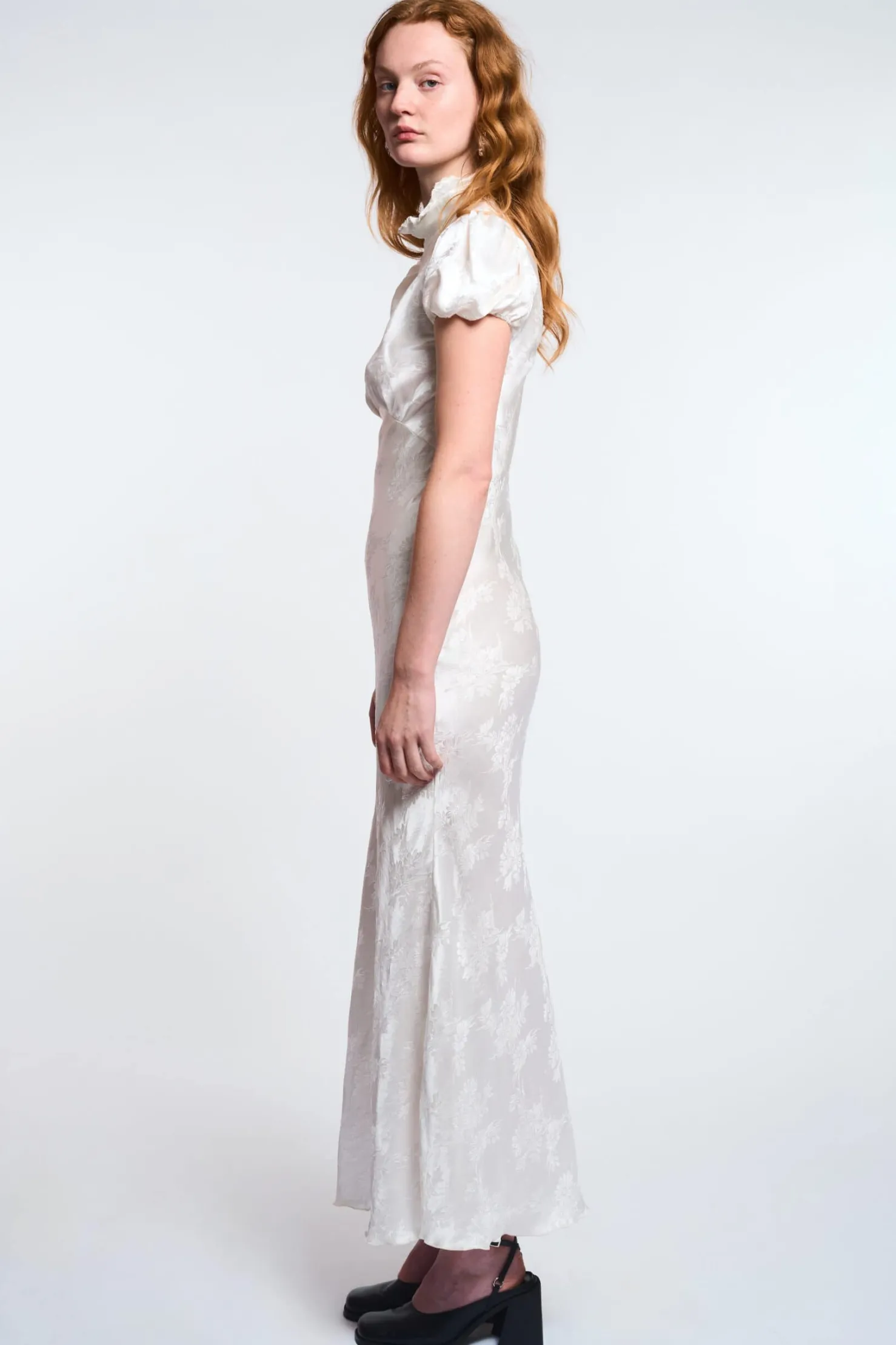 MaisonCléo Robes>LA POUPETTE DÉFILÉ LOOK 33 – Robe longue romantique MORANE en soie imprimé fleuri