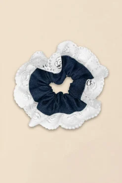 MaisonCléo Accessoires Cheveux>Le chouchou en denim et dentelle de Calais fleurie