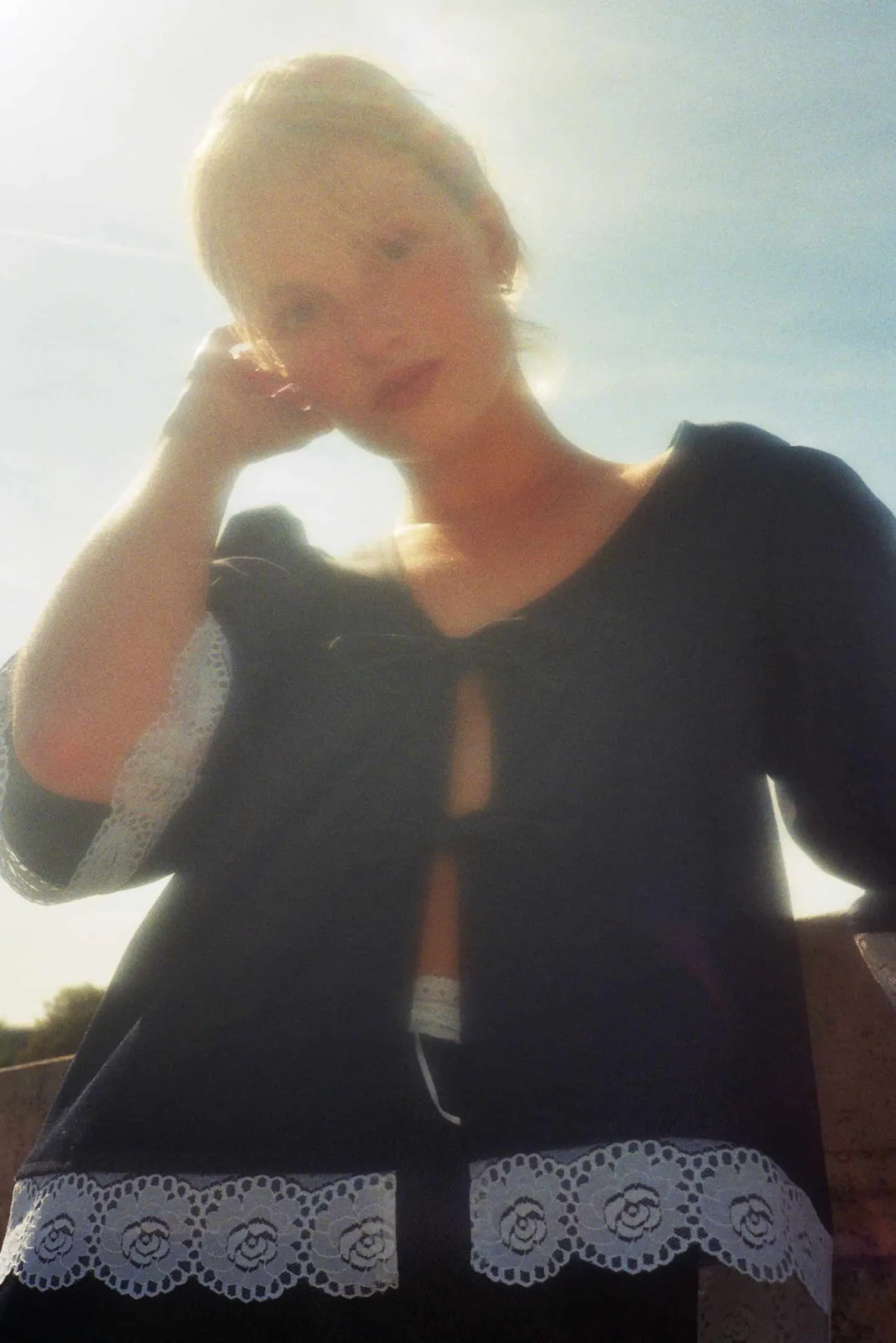 MaisonCléo Blouses>“Le Pack Quotidien” MAISONCLÉO x YOLAINE PARIS : Blouse denim Agnes + baume Chouquette + chouchou