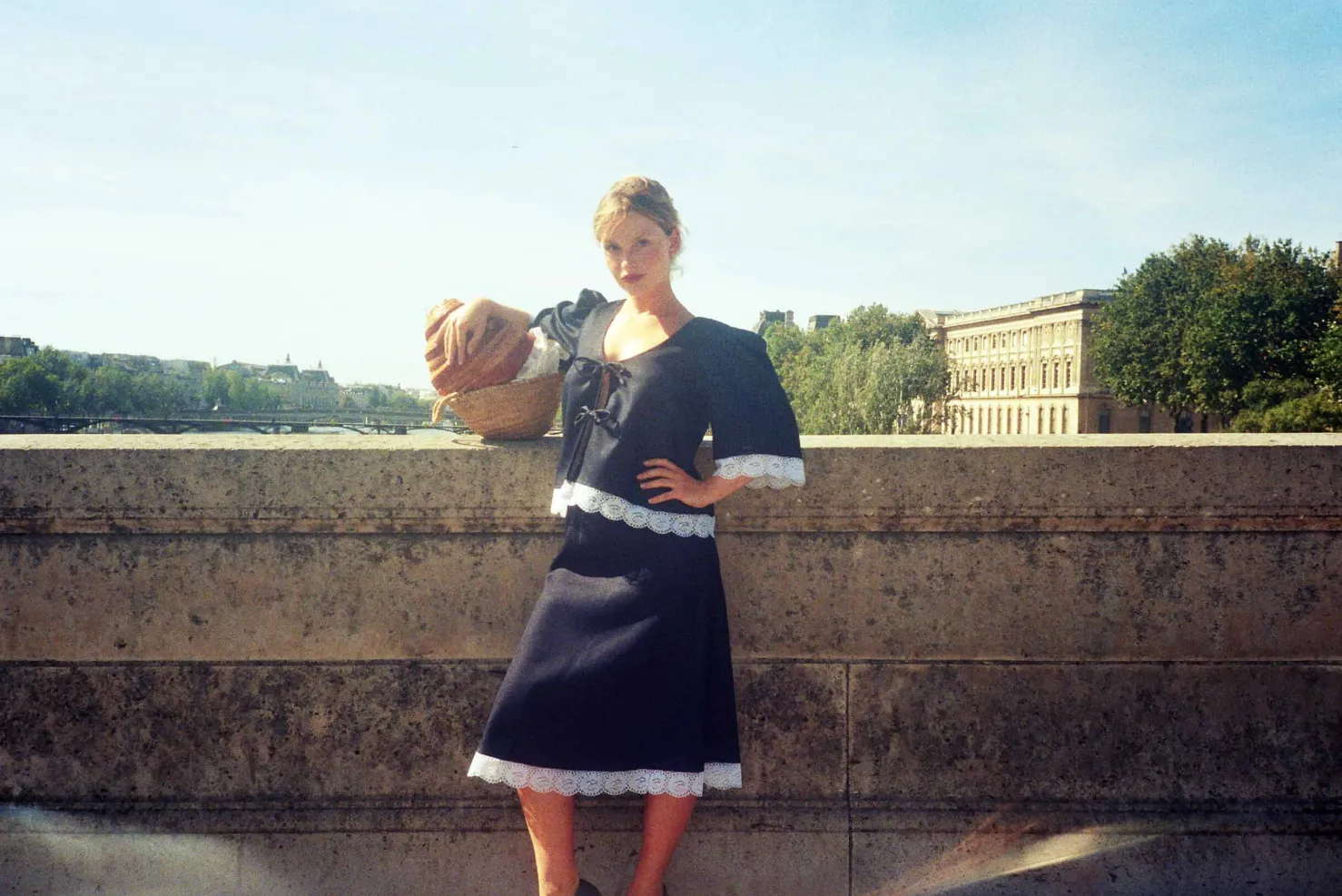 MaisonCléo Blouses>“Le Pack Quotidien” MAISONCLÉO x YOLAINE PARIS : Blouse denim Agnes + baume Chouquette + chouchou