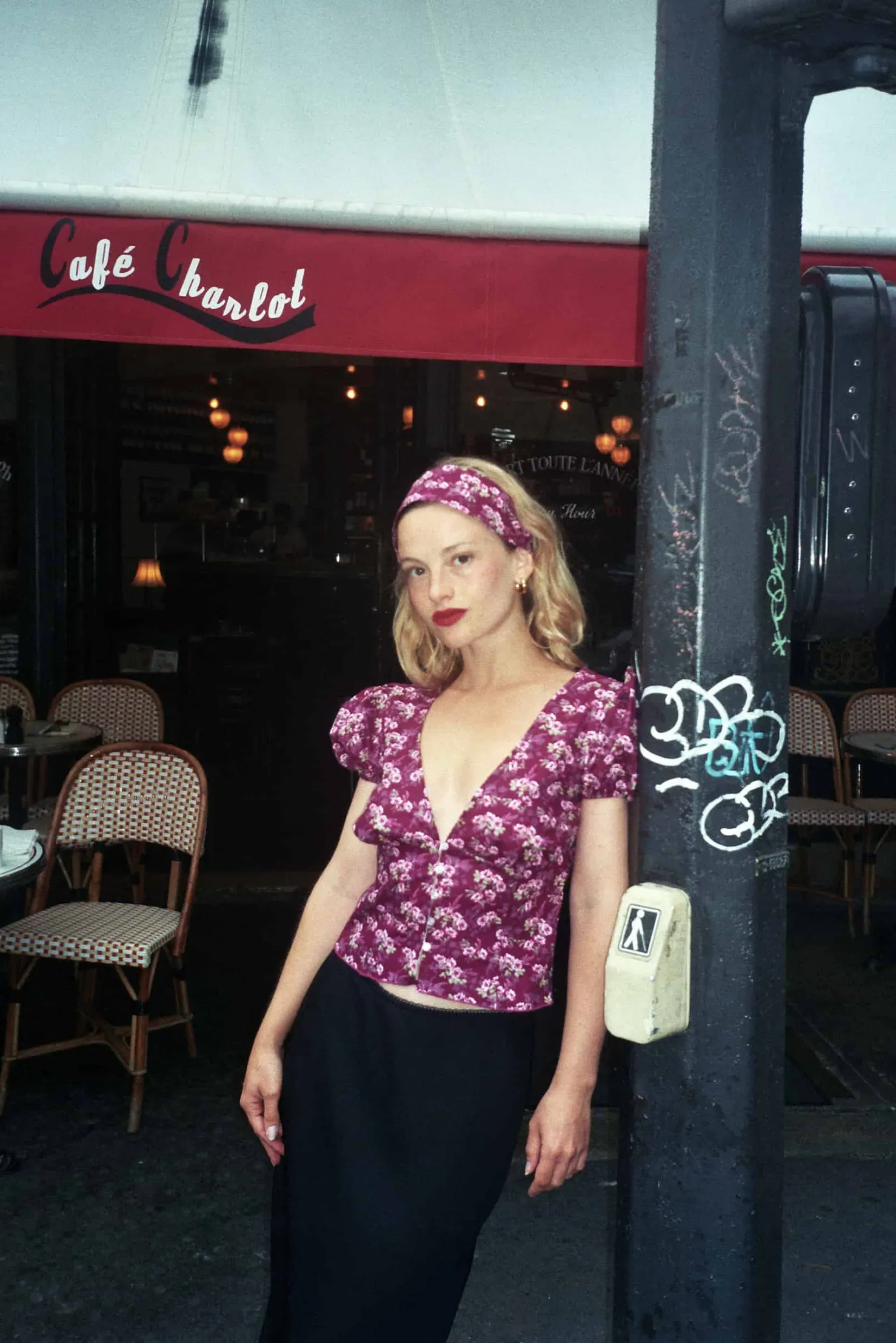 MaisonCléo Blouses>« Le Pack Sexy » : MAISONCLÉO X YOLAINE PARIS : Blouse Sonia + rouge à lèvres Garance + pinceau + accessoire cheveux