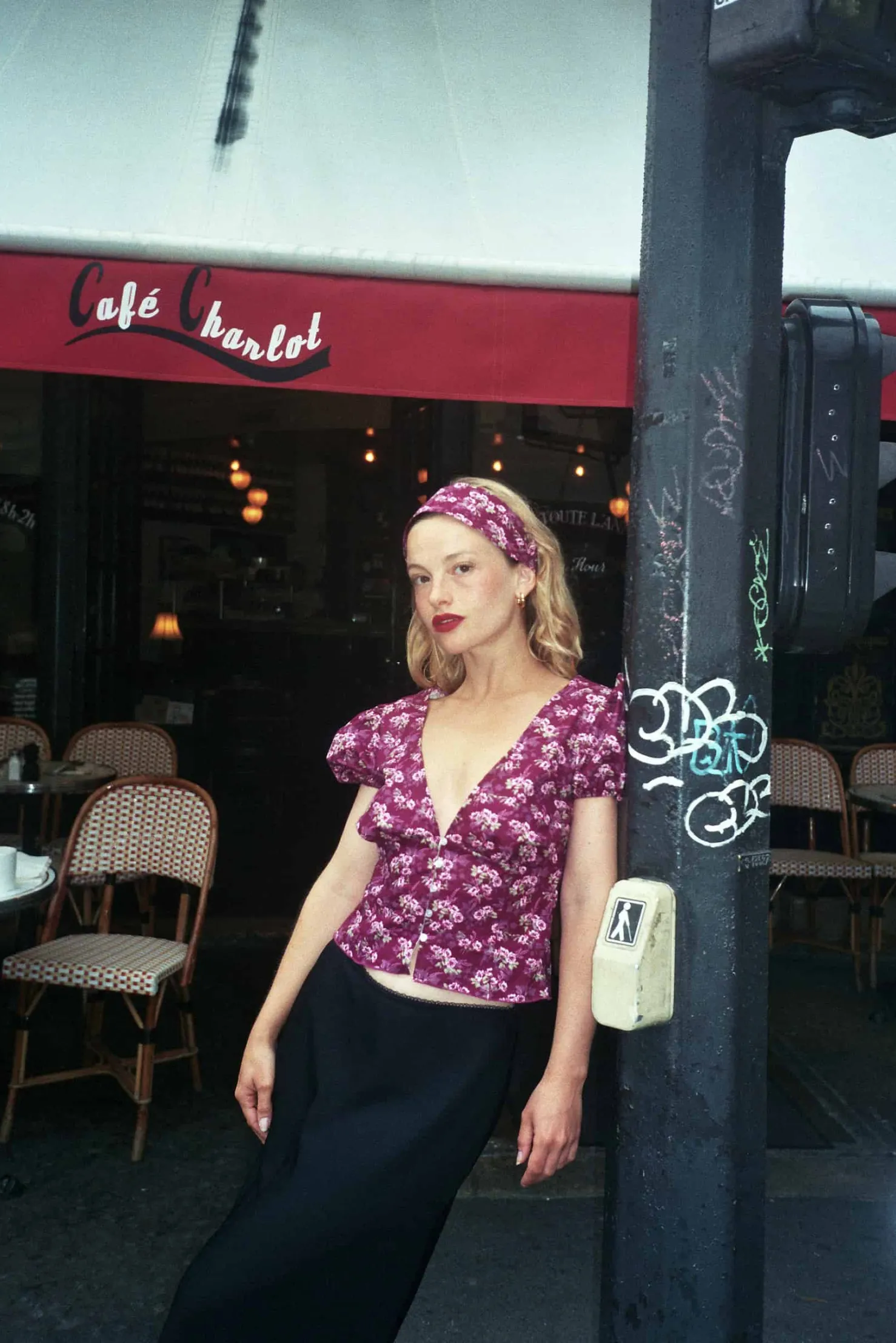 MaisonCléo Blouses>« Le Pack Sexy » : MAISONCLÉO X YOLAINE PARIS : Blouse Sonia + rouge à lèvres Garance + pinceau + accessoire cheveux