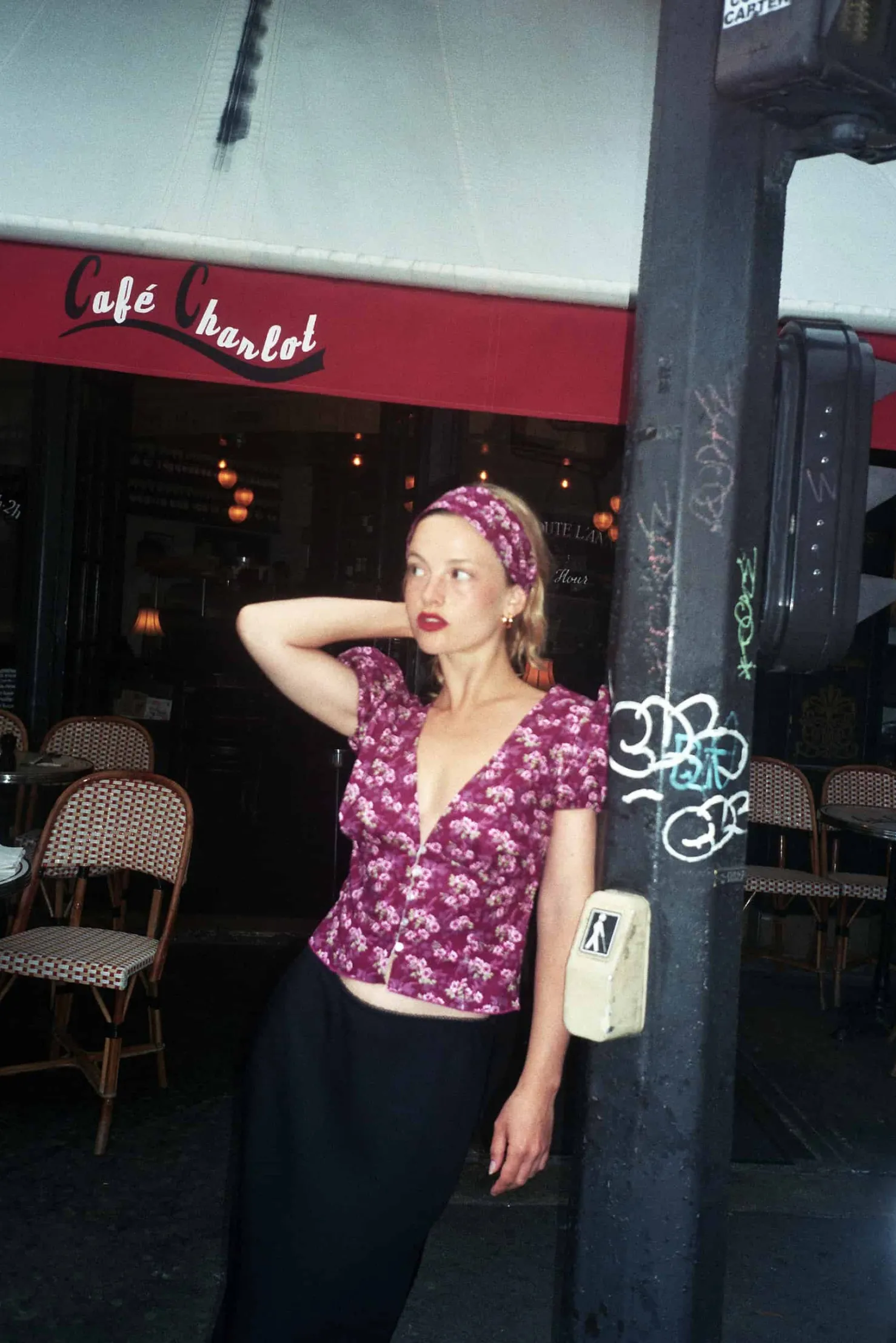 MaisonCléo Blouses>« Le Pack Sexy » : MAISONCLÉO X YOLAINE PARIS : Blouse Sonia + rouge à lèvres Garance + pinceau + accessoire cheveux