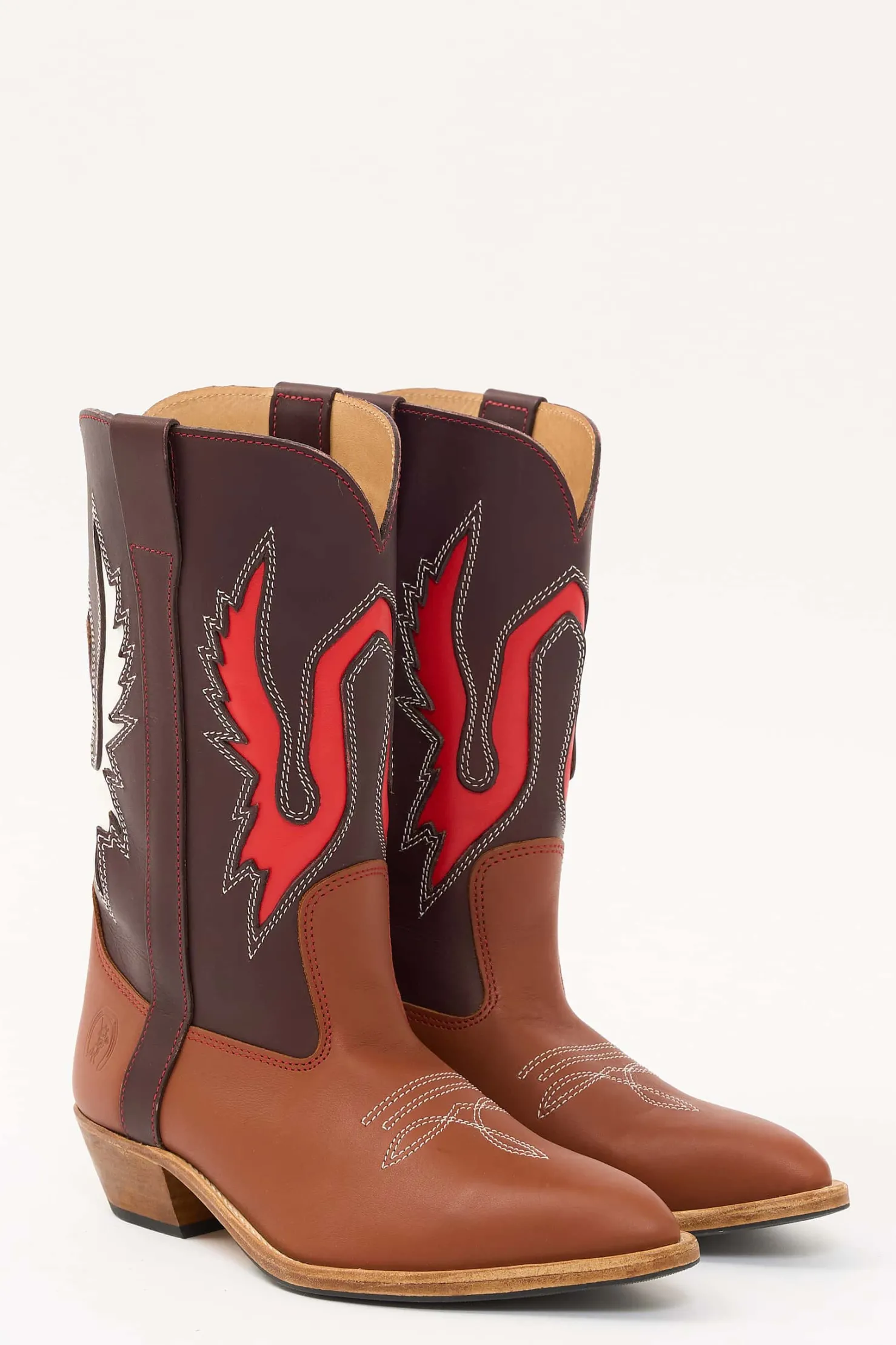 MaisonCléo Chaussures>MAISONCLEO x LA BOTTE GARDIANE – Santiags Santiago Paris en cuir marron naturel, rouge et marron foncé