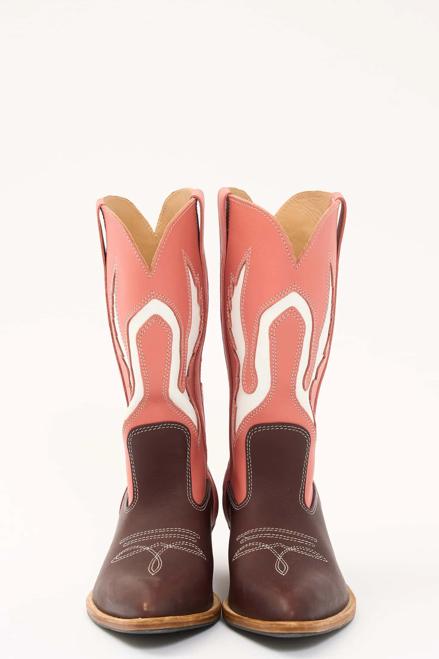 MaisonCléo Chaussures>MAISONCLEO x LA BOTTE GARDIANE – Santiags Santiago Paris en cuir rose, rouge et marron foncé