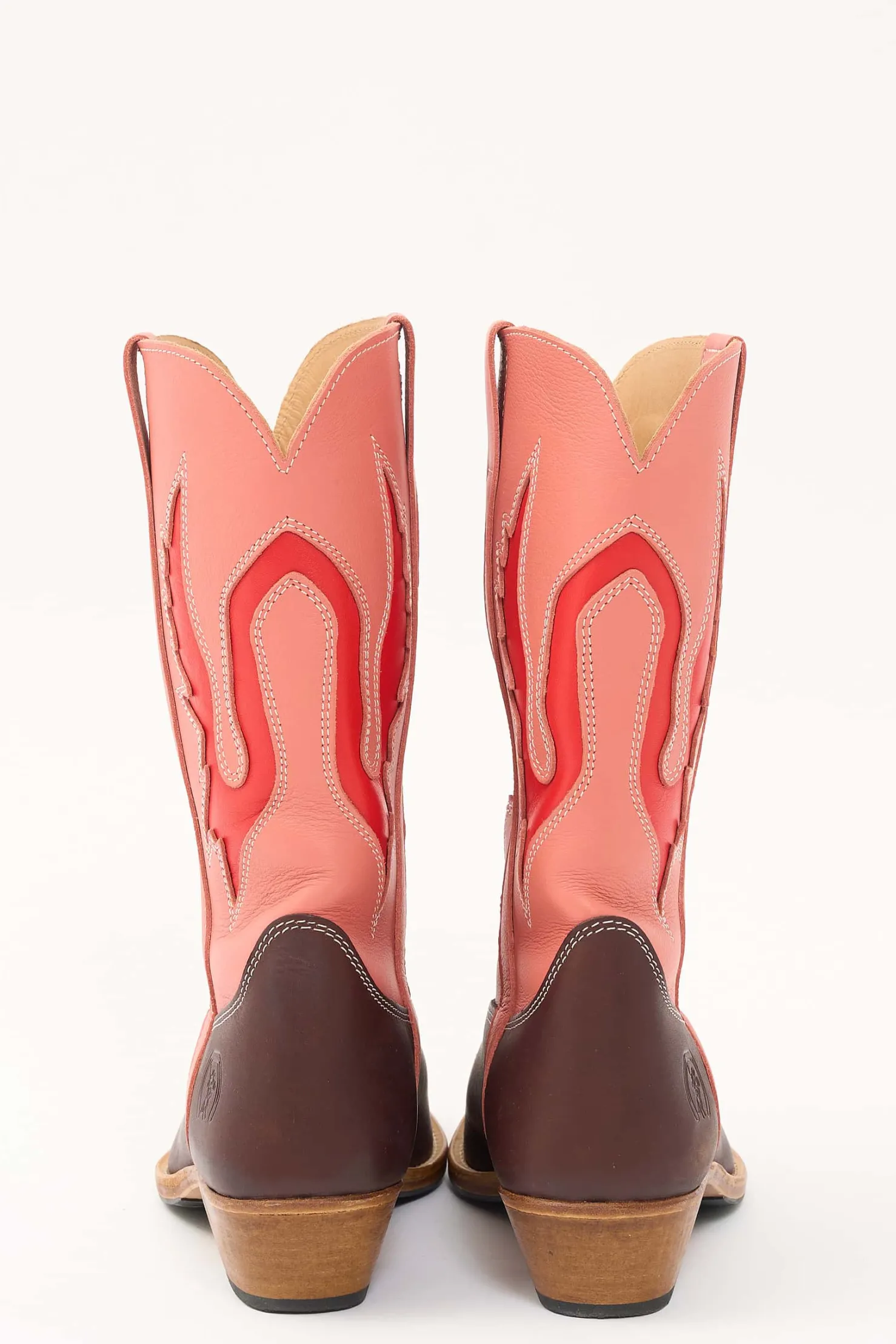 MaisonCléo Chaussures>MAISONCLEO x LA BOTTE GARDIANE – Santiags Santiago Paris en cuir rose, rouge et marron foncé