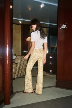 MaisonCléo Pantalons / Shorts><noscript><img width=