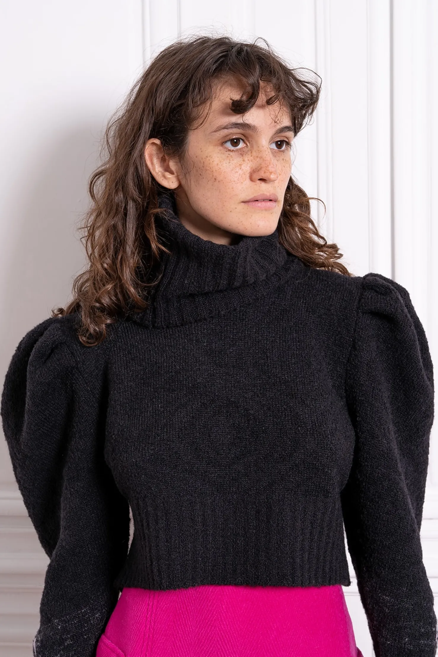 MaisonCléo Mailles>Pull col roulé noir tricoté DARK LADY