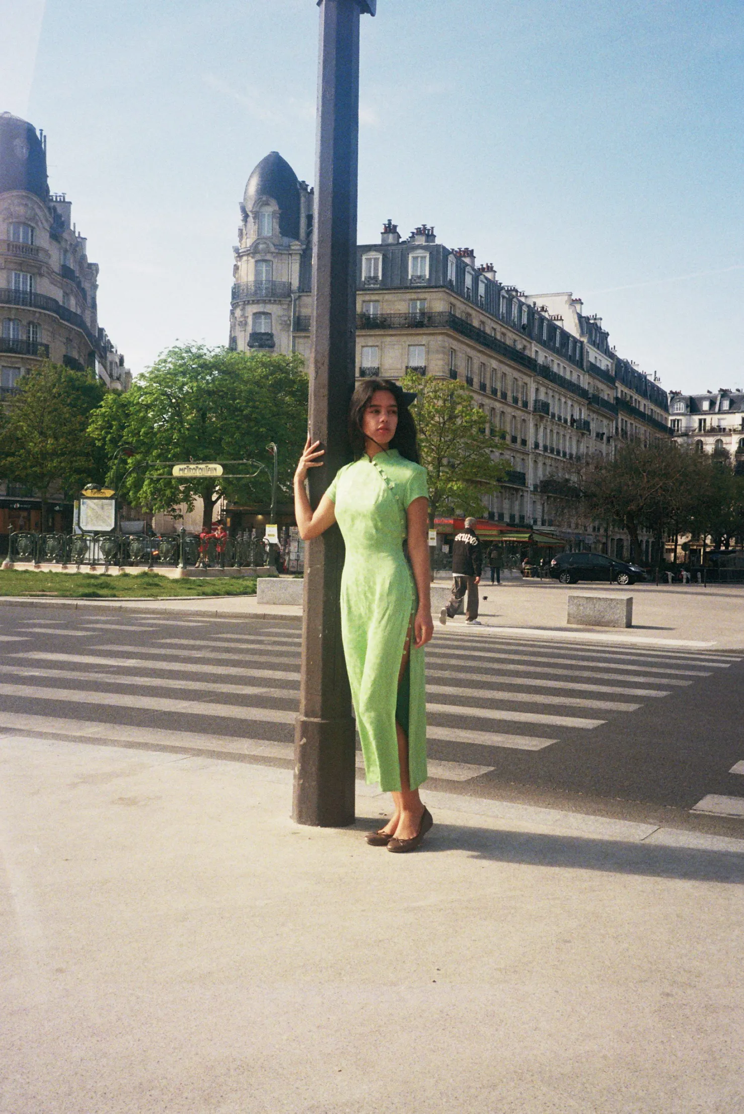 MaisonCléo Robes>Robe boutonnée Jenna en soie jacquard fleuri vert