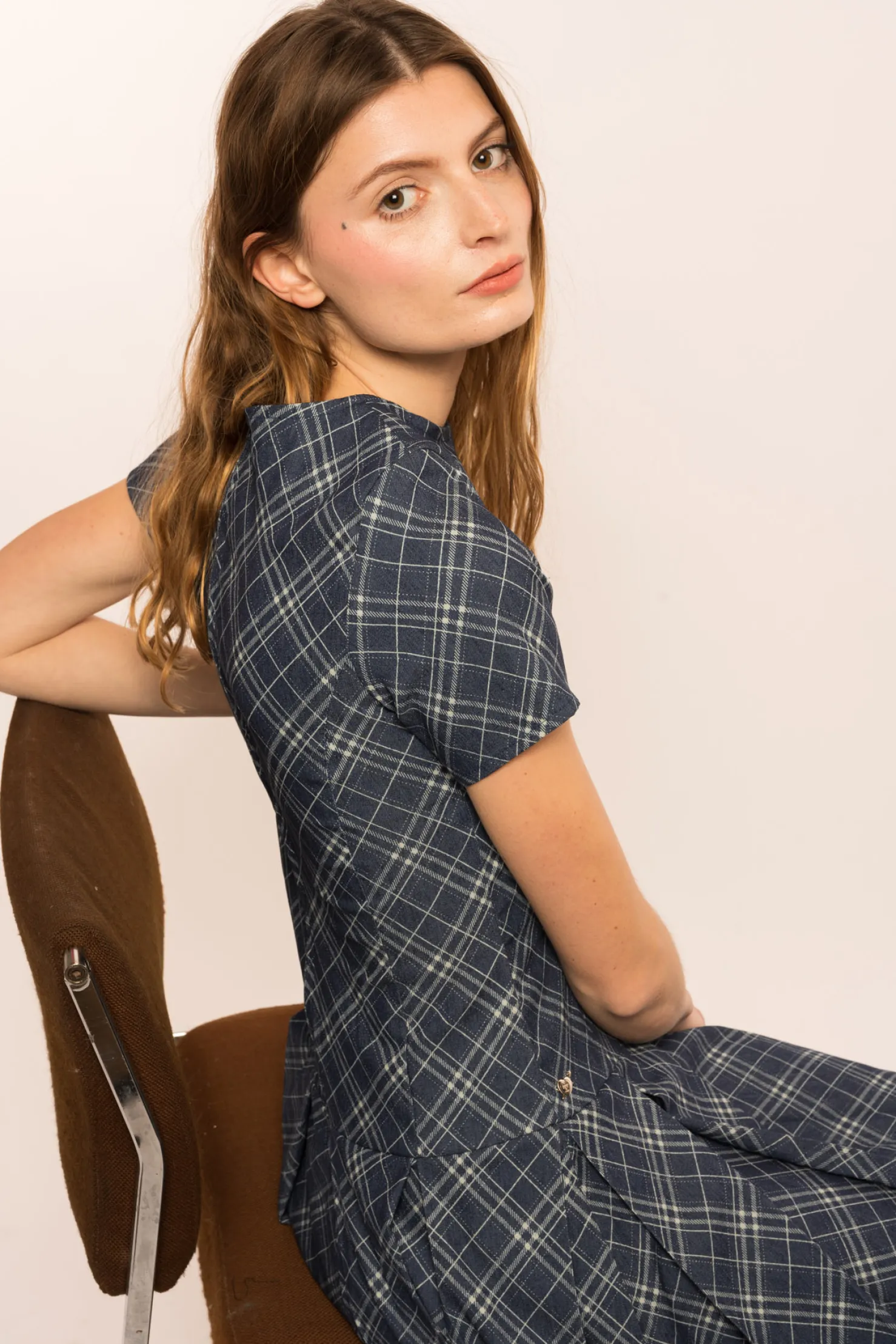 MaisonCléo Robes>Robe en coton fin à carreaux plissée manches courtes ELENA
