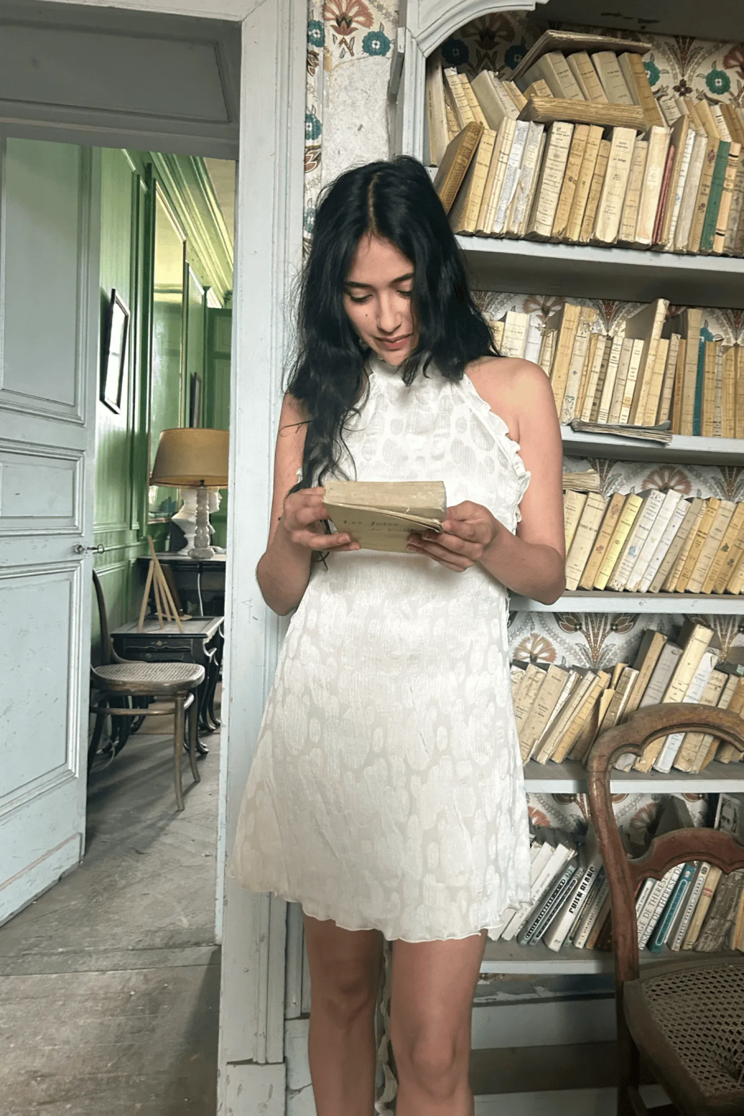 MaisonCléo Robes>Robe FELISA longue dos nu en soie texturée écrue avec volants