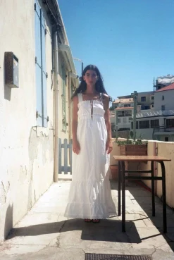 MaisonCléo Robes>Robe longue en coton blanc brodé et dentelle avec liens MIMI