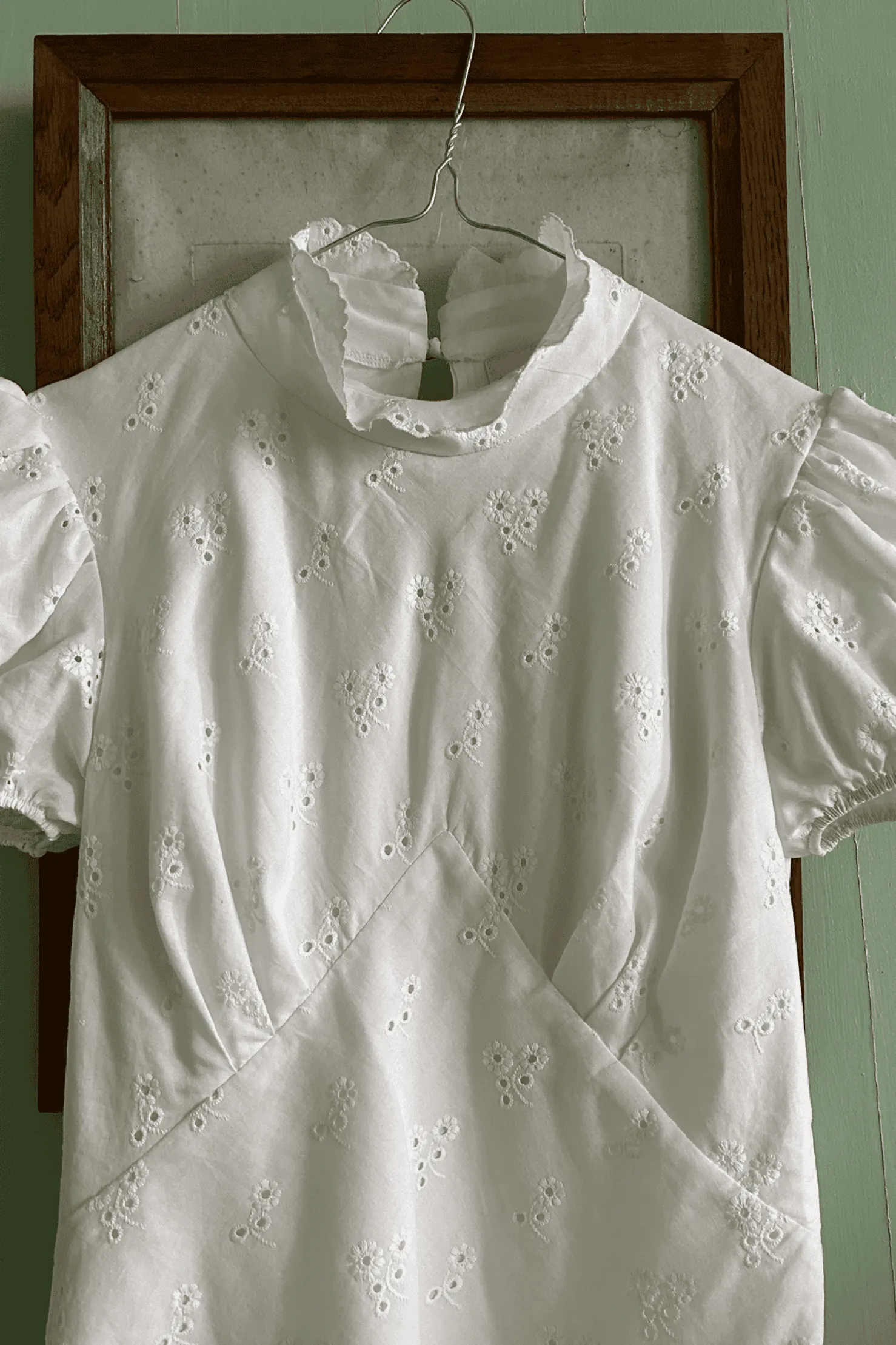 MaisonCléo Robes>Robe MORANE en coton de broderie anglaise fleurie