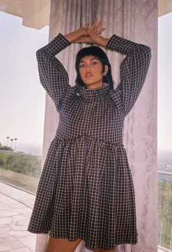 MaisonCléo Robes>Robe oversize en coton épais à carreaux marron JOSEPHINE