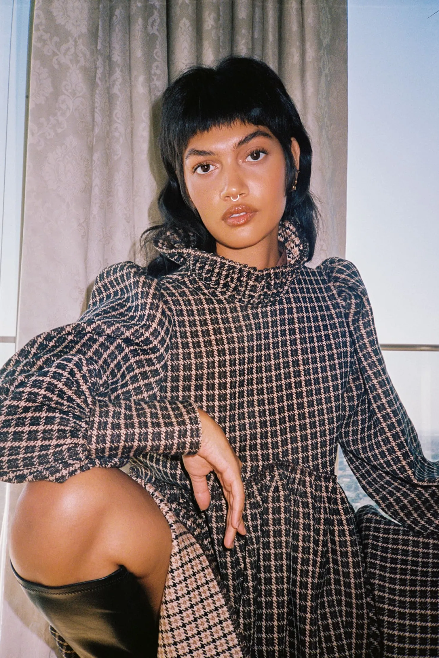 MaisonCléo Robes>Robe oversize en coton épais à carreaux marron JOSEPHINE