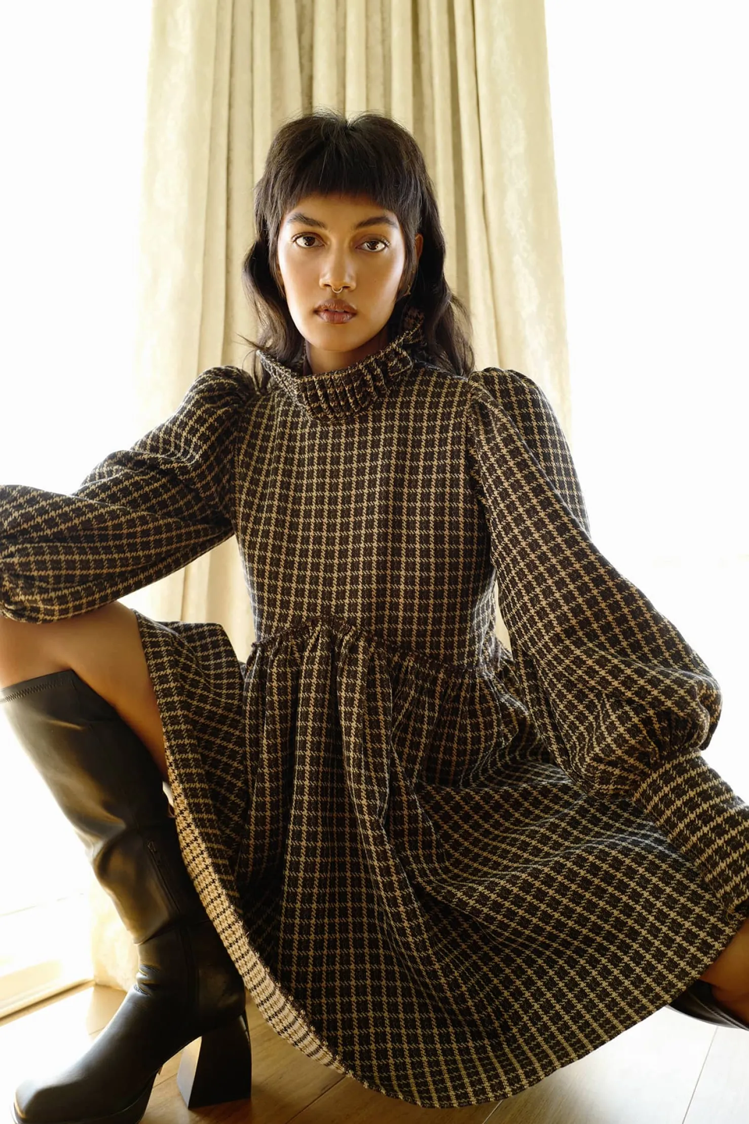 MaisonCléo Robes>Robe oversize en coton épais à carreaux marron JOSEPHINE