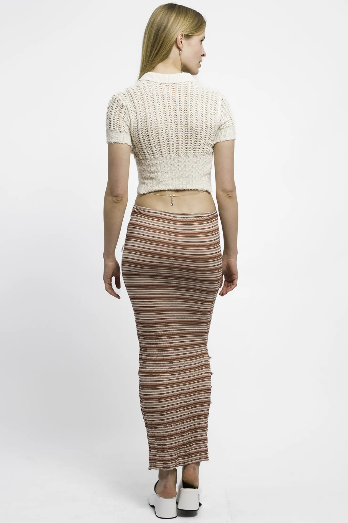 MaisonCléo Jupes>RUNWAY LOOK 41 – Jupe longue boutonnée à rayures avec fentes ajustables