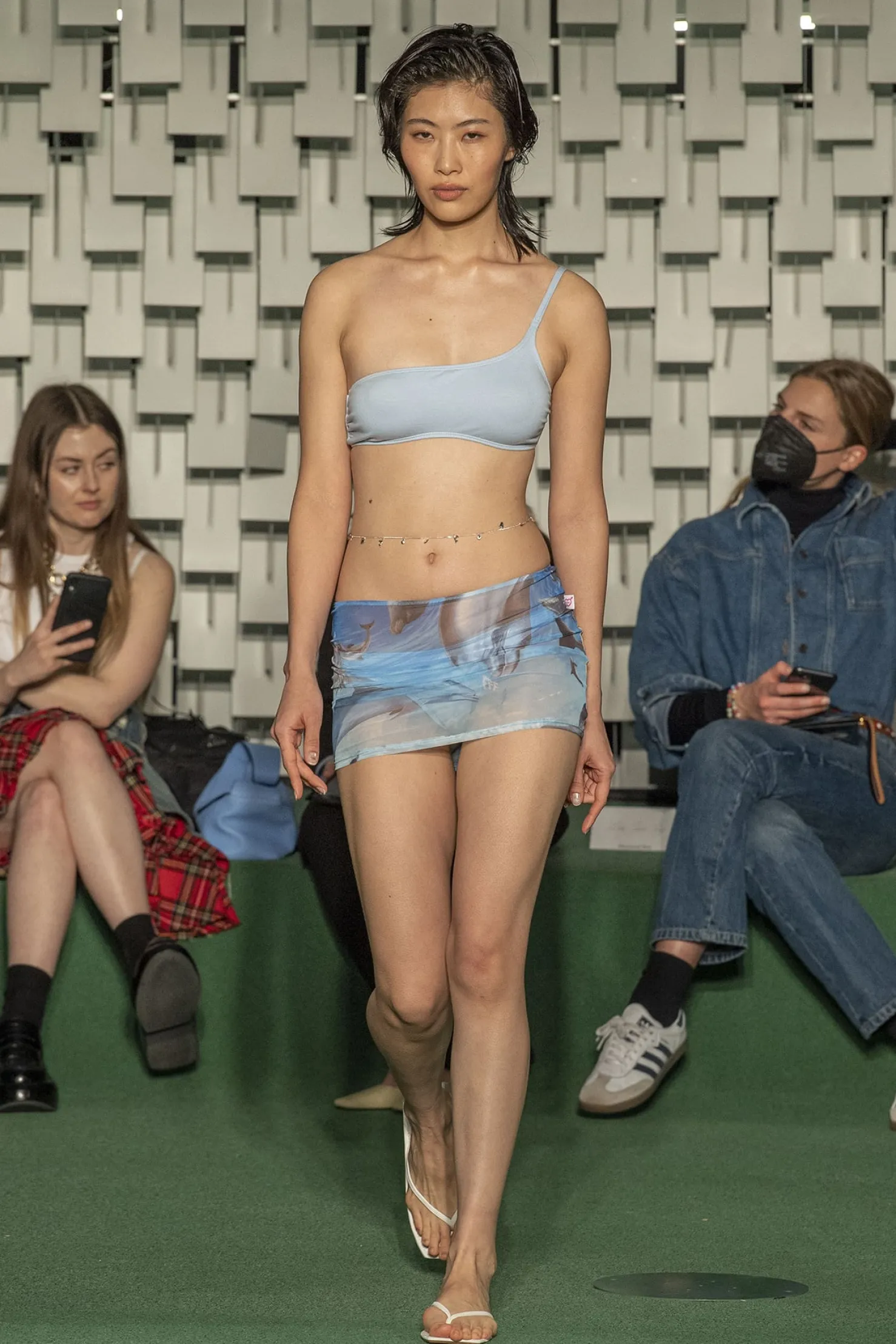 MaisonCléo Jupes|Maillot De Bain>RUNWAY LOOK 29 – Mini jupe dauphins et coquillages