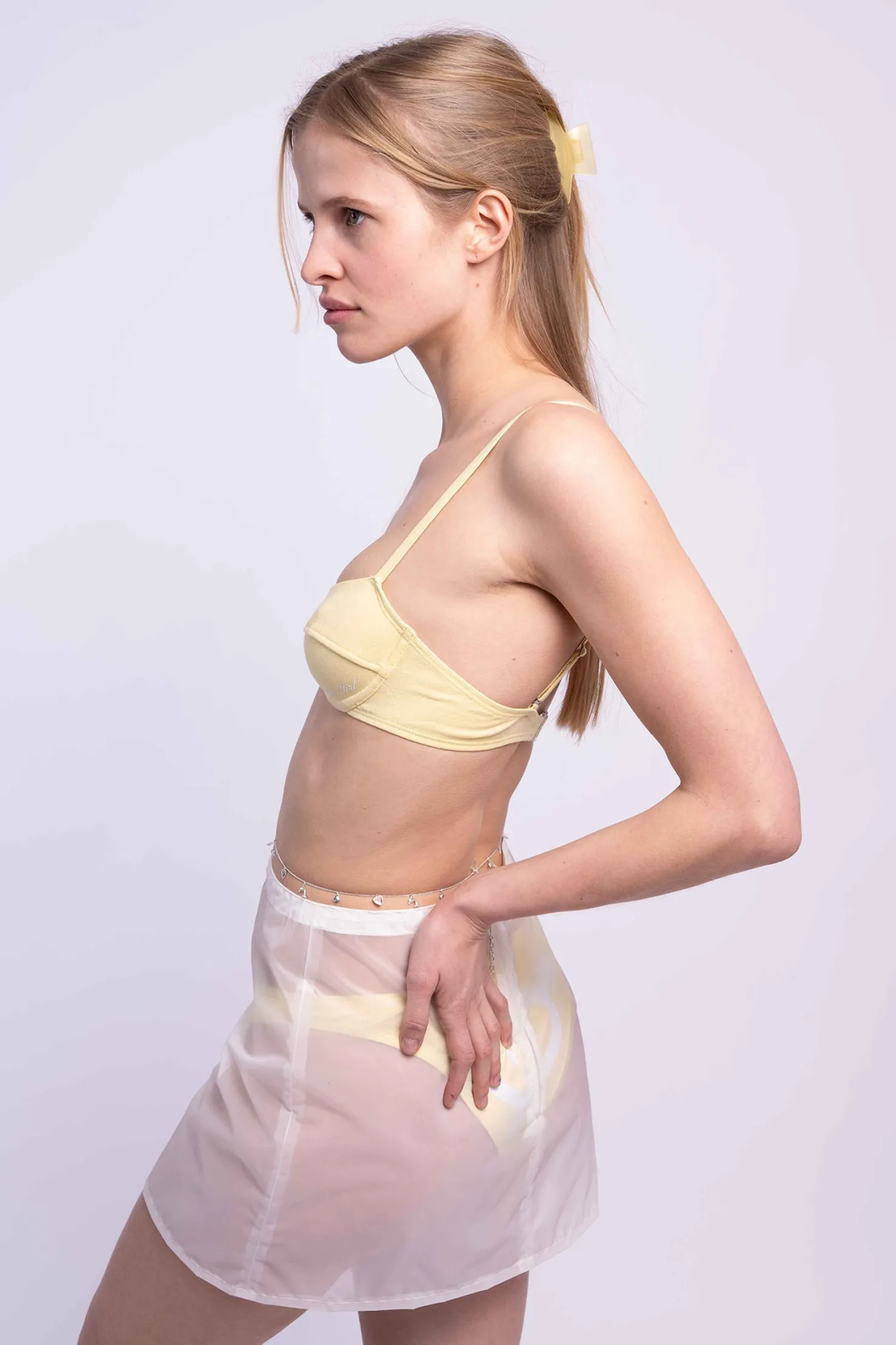 MaisonCléo Jupes|Maillot De Bain>RUNWAY LOOK 19 – Mini jupe trapeze blanche transparente style imperméable