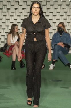 MaisonCléo Pantalons / Shorts><noscript><img width=
