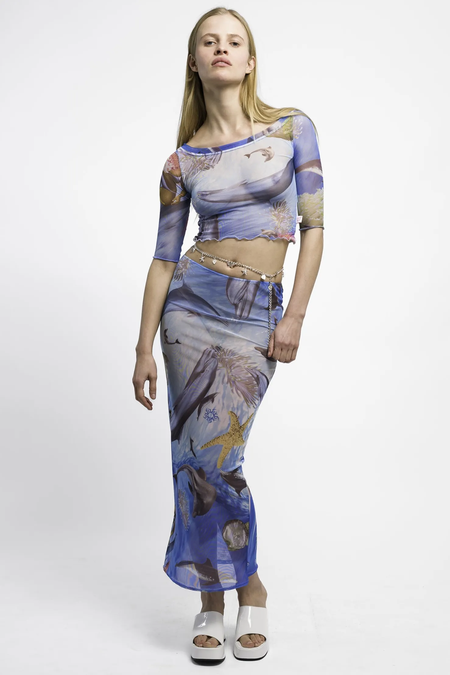 MaisonCléo Tops>RUNWAY LOOK 31 – Top col bateau en maille dauphins et coquillages
