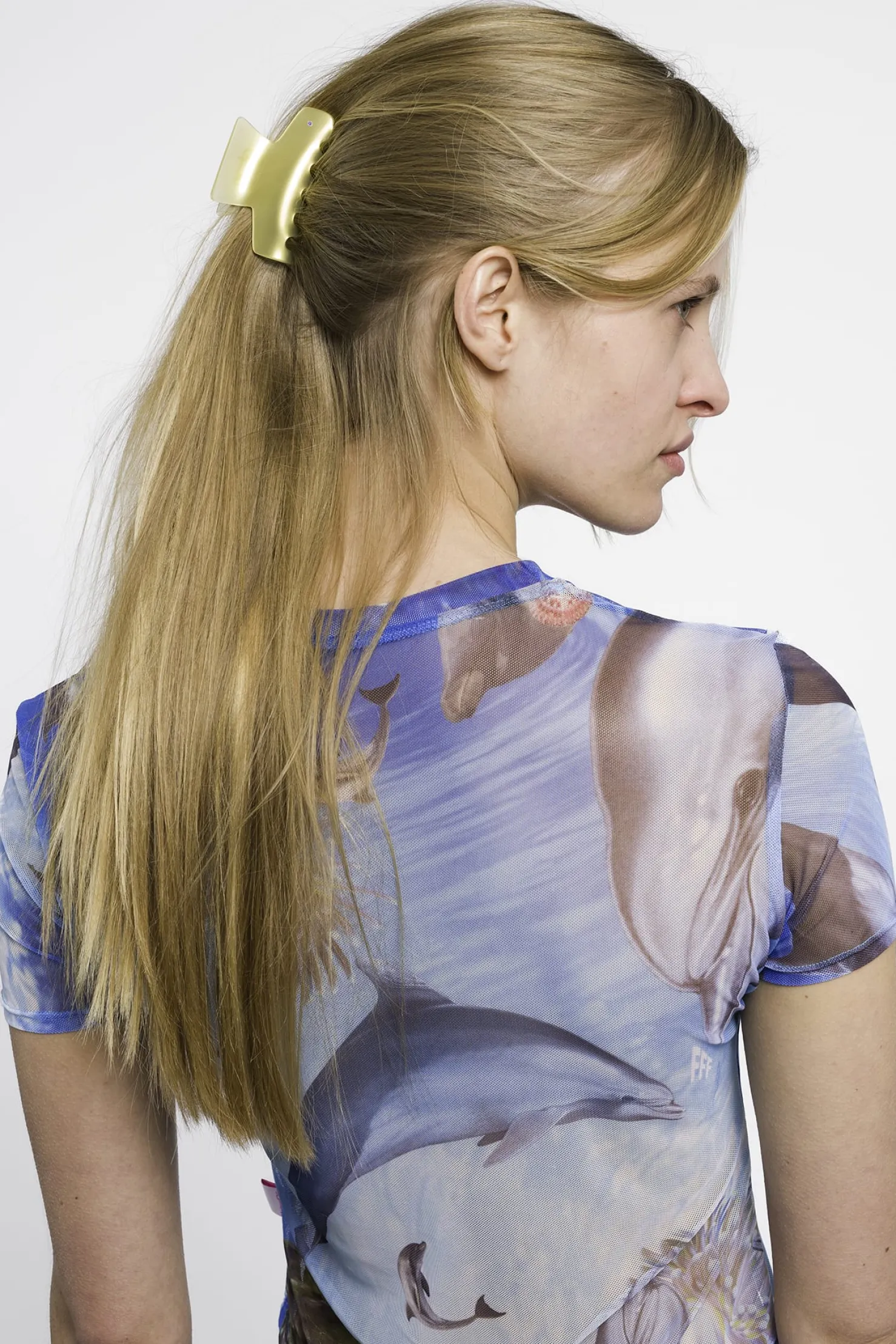 MaisonCléo Tops>RUNWAY LOOK 12 – T-shirt en maille dauphins et coquillages