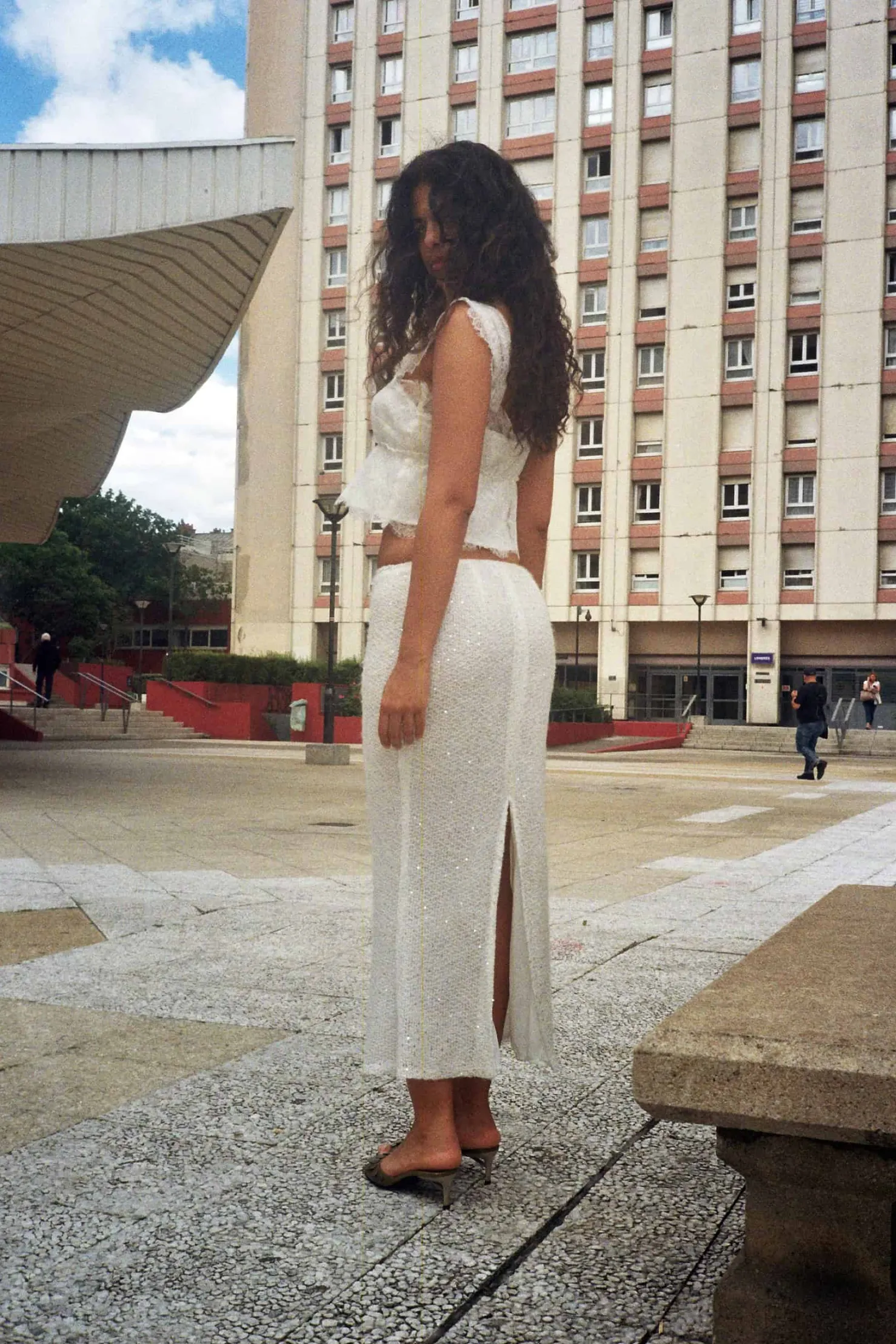 MaisonCléo Tops>Top LOUISETTE en dentelle de Calais fleurie et soie