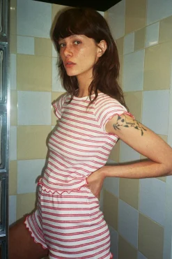 MaisonCléo Tops>T-shirt manches roulotté blanc cassé et rouge à rayures Eddy