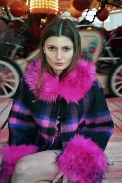 MaisonCléo Vestes / Manteaux>Veste en laine épaisse à carreaux roses fausse fourrure ESTELLE