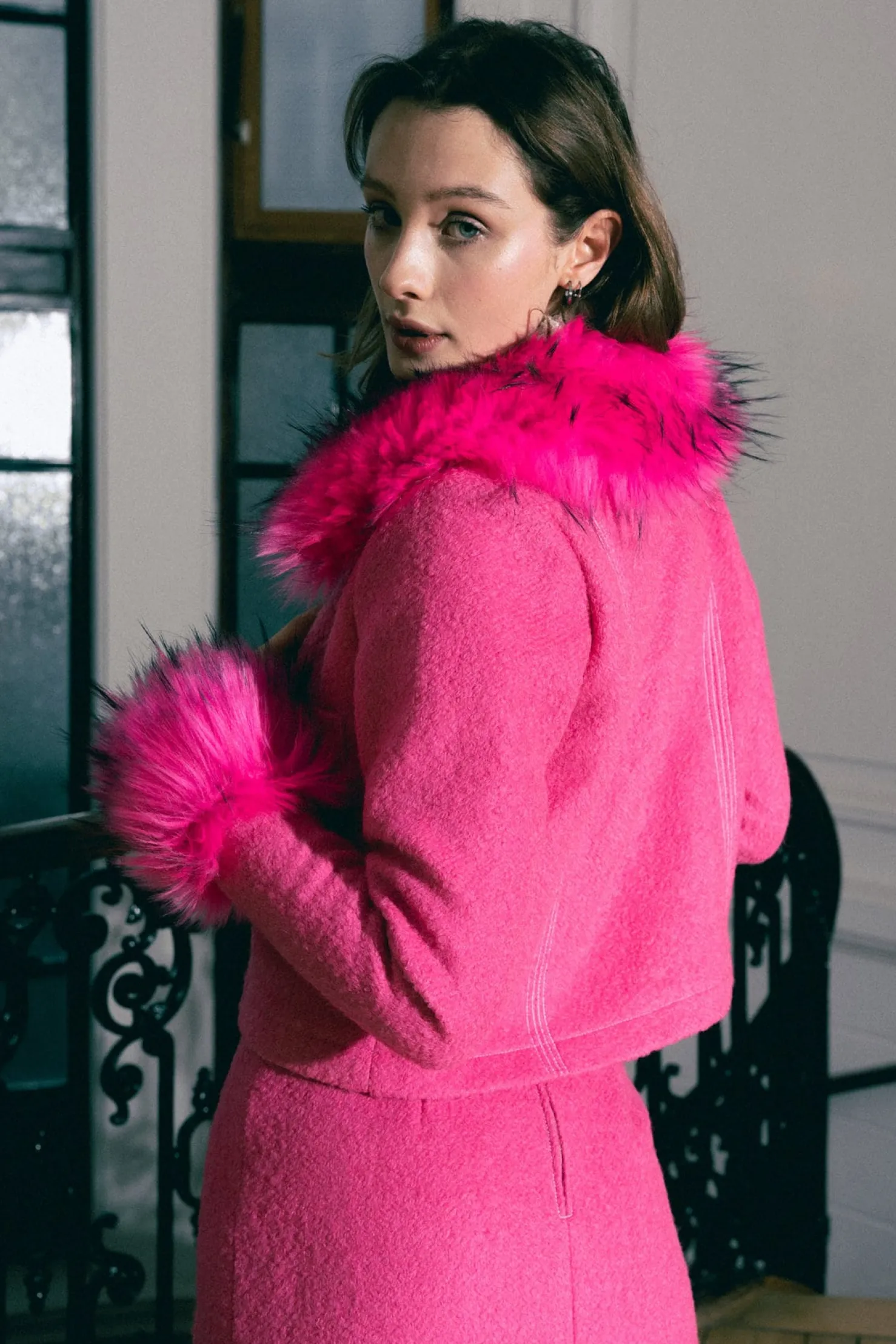 MaisonCléo Vestes / Manteaux>Veste en laine rose fuchsia et détails de fausse fourrure HEIDI